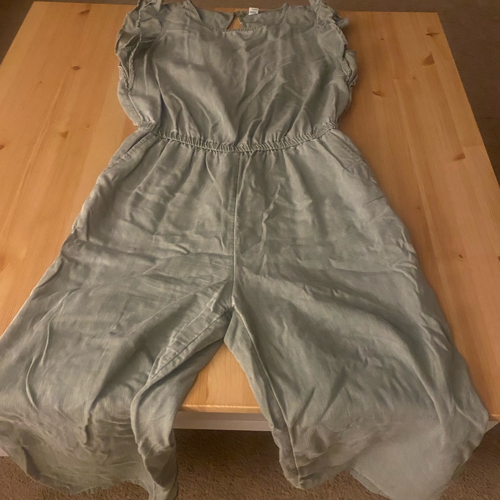Old Navy ruffle sleeve jumpsuit
